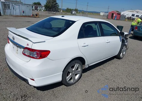 2013 Toyota Corolla S из США, поврежденный, VIN 2T1BU4EE7DC936458